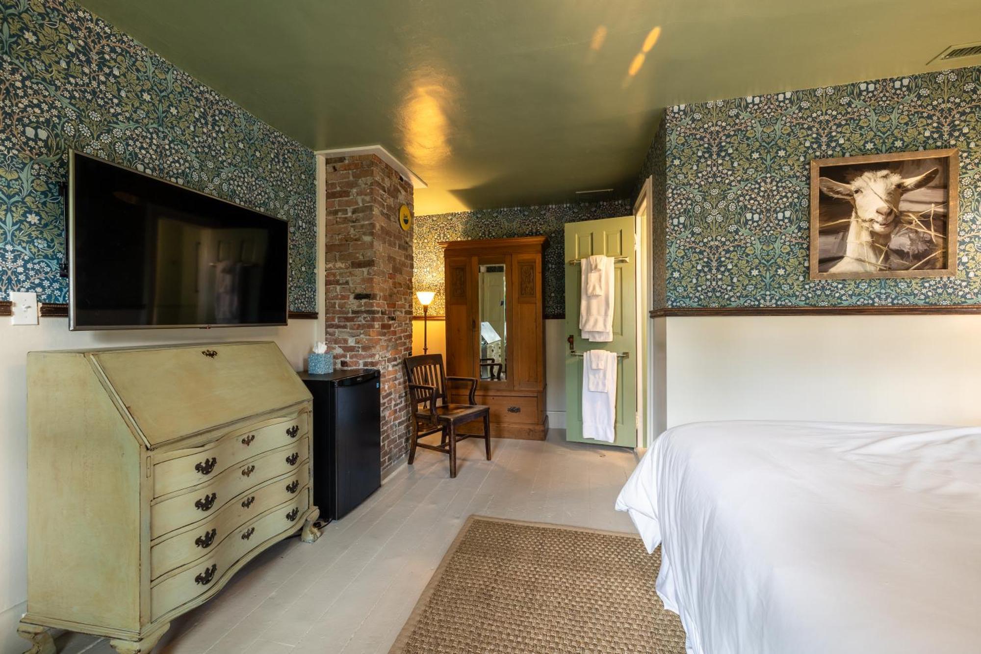 Wilder House Berkshires Bed & Breakfast Sheffield Exterior foto
