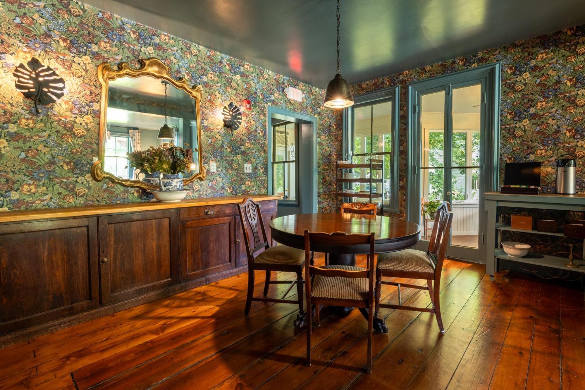 Wilder House Berkshires Bed & Breakfast Sheffield Exterior foto