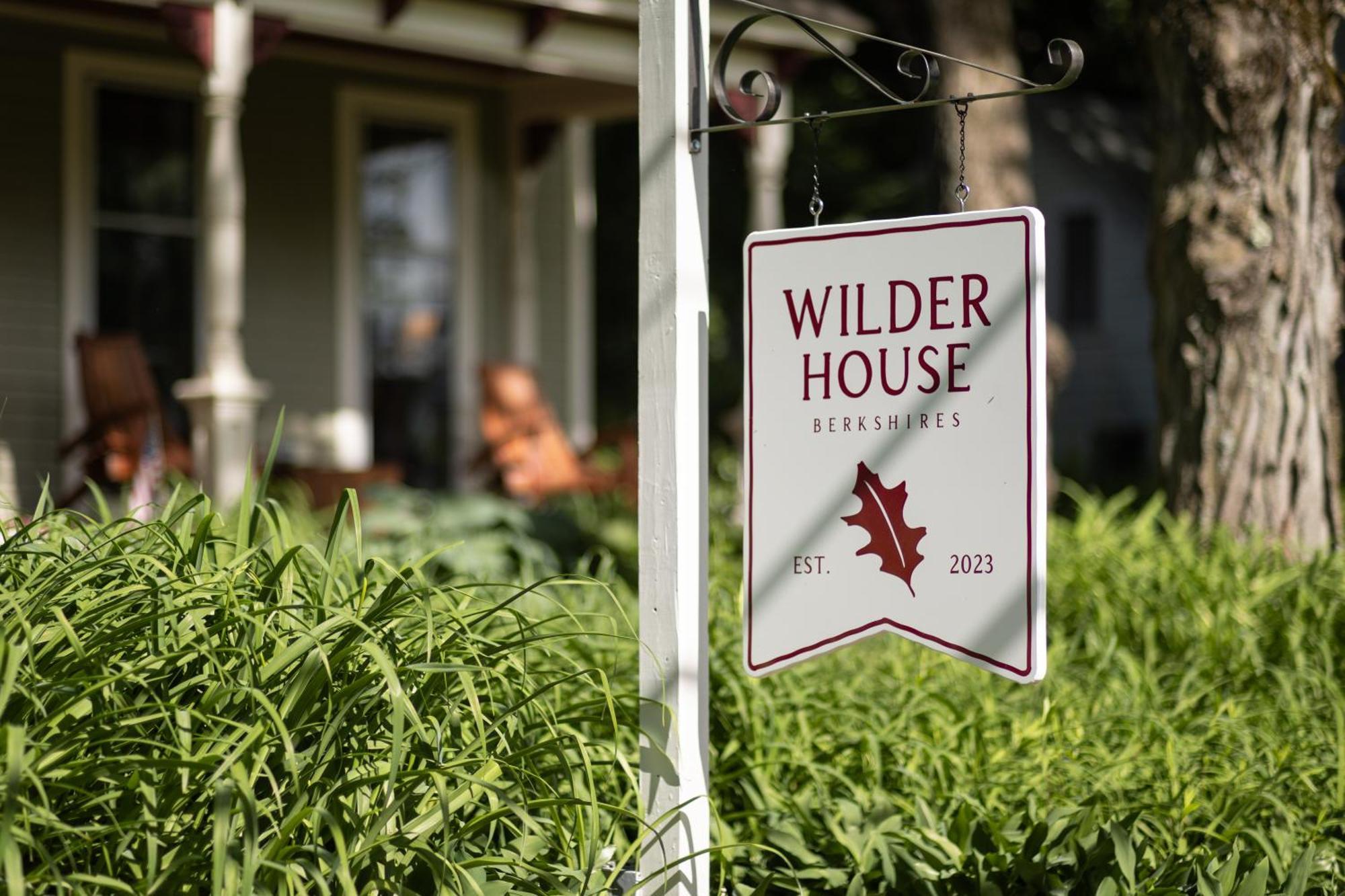 Wilder House Berkshires Bed & Breakfast Sheffield Exterior foto