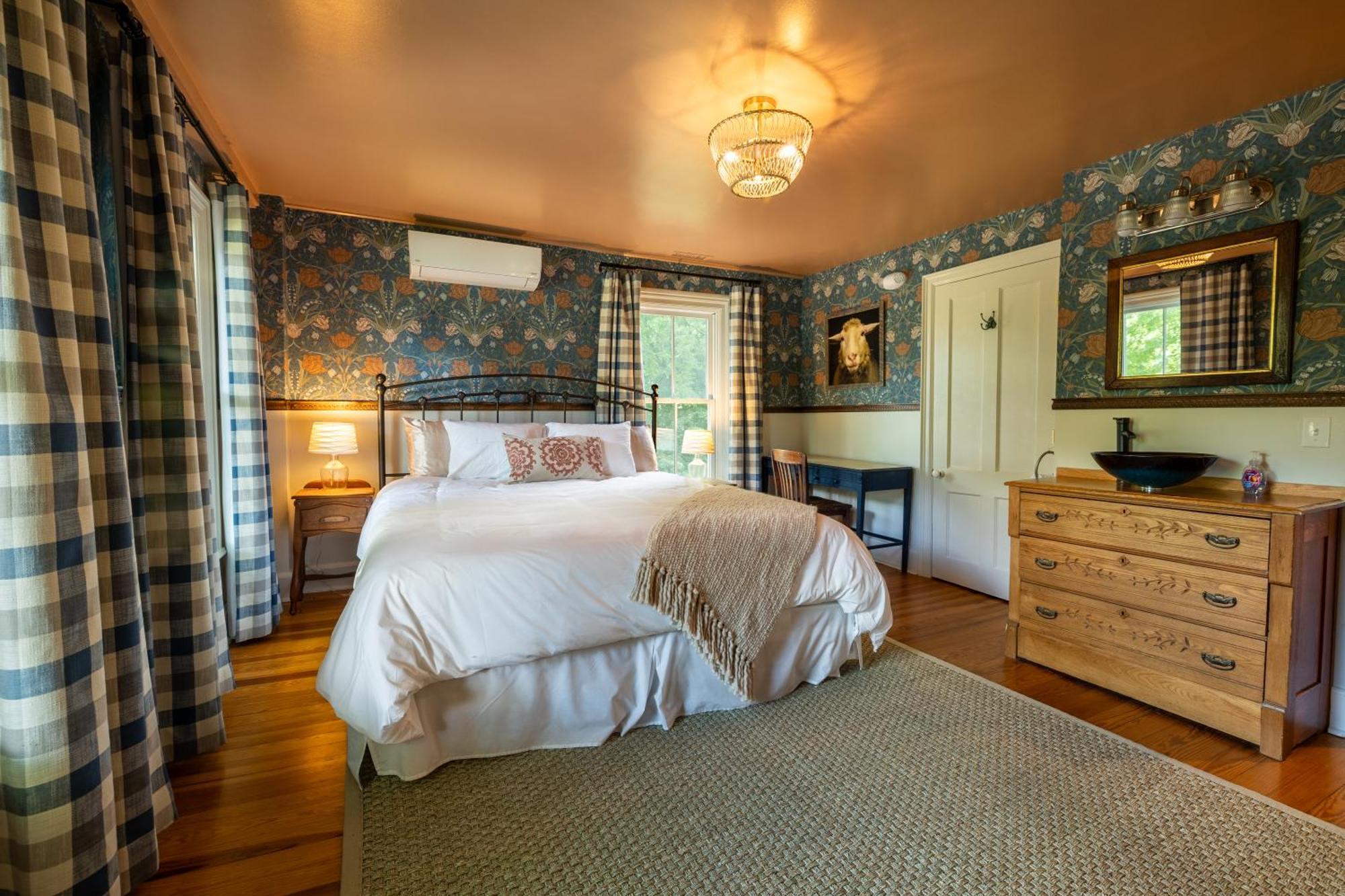 Wilder House Berkshires Bed & Breakfast Sheffield Exterior foto