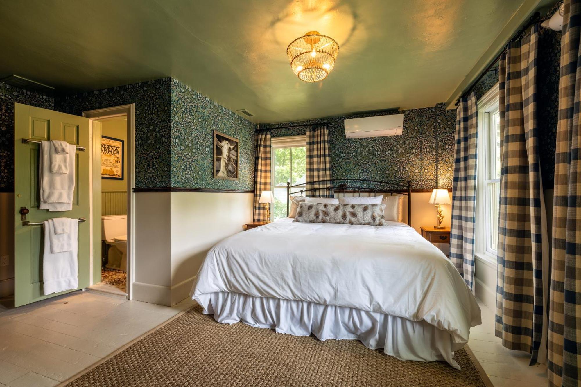 Wilder House Berkshires Bed & Breakfast Sheffield Exterior foto